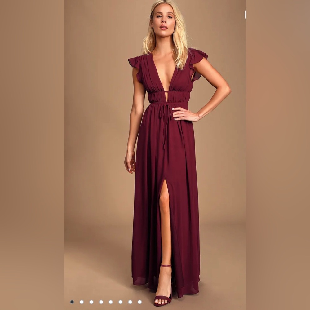 Lulu’s Burgundy Ruffled Maxi Dress size small